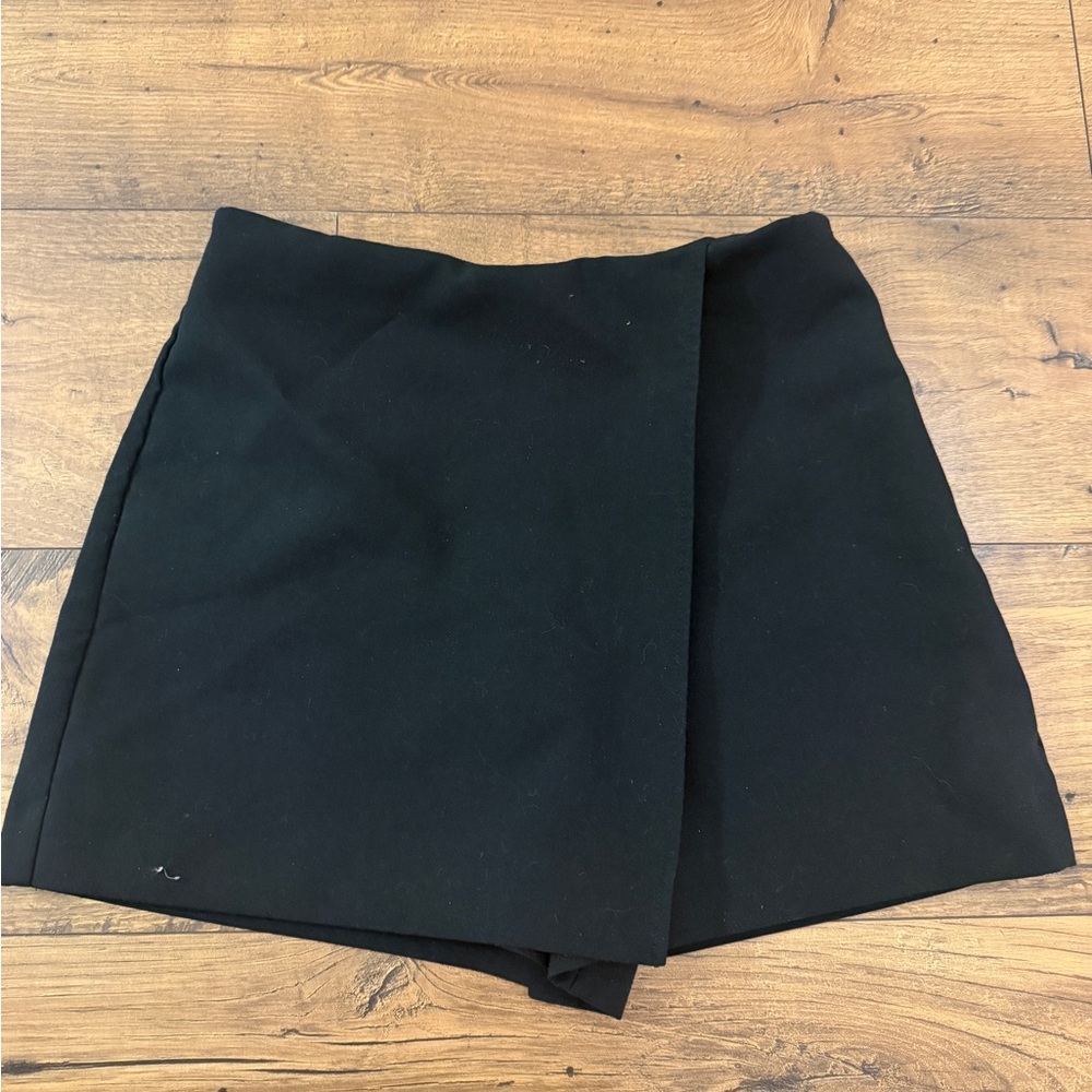 Zara wrap front Black Skort